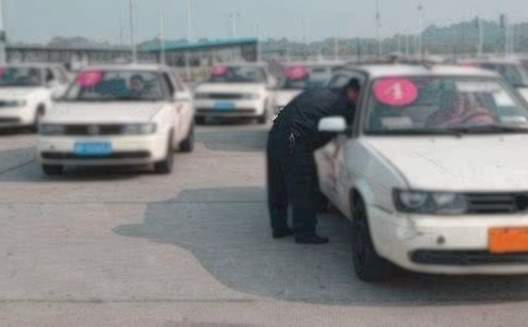 �{У�ż�֪ͨ��ƪ