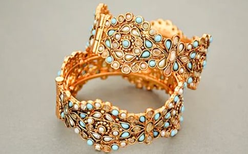 ��ʯ����ƺ�ͬ��