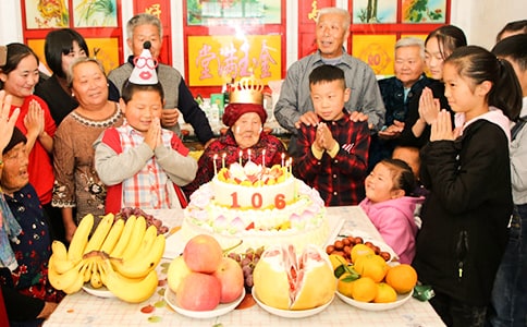 70�۳�ף���R�~ͨ��8ƪ