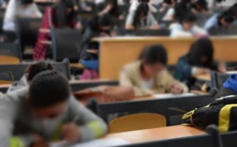 大學生經(jīng)典的畢業(yè)寄語210句