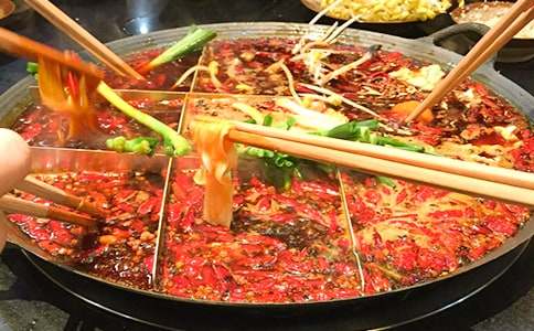重慶火鍋?zhàn)魑?00字(通用12篇)