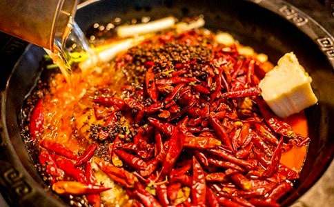 在家吃火鍋的風(fēng)波作文600字