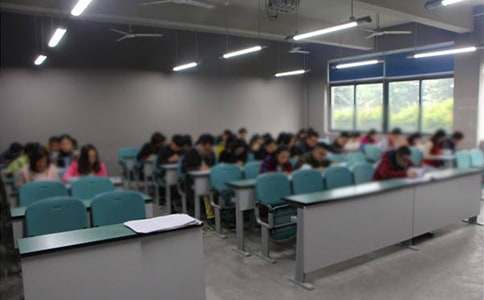 2017年執(zhí)業(yè)藥師考試《藥學(xué)專(zhuān)業(yè)知識(shí)二》眼科疾病用藥考點(diǎn)