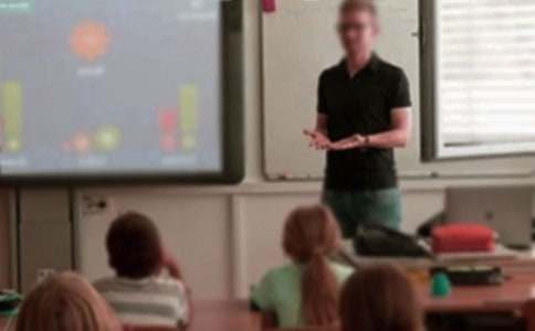 �ώ��c������900��