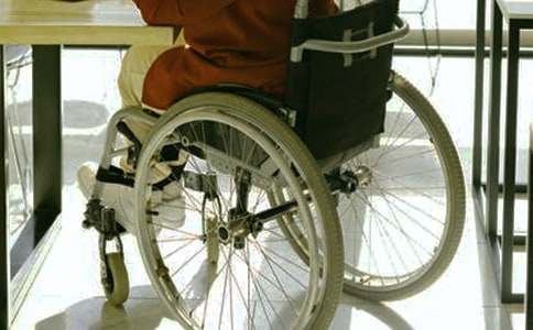 輪椅上的正能量作文700字