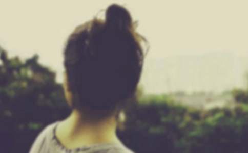 һλ����Ů��������:���Һ͵ܵܲ�ʮ�q��