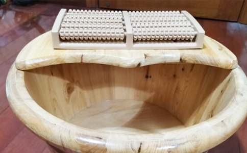 艾葉泡腳有什么好處