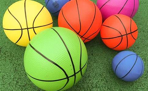 我和亮亮玩皮球小學(xué)生作文