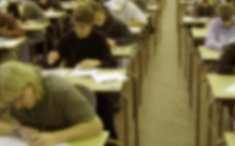 ���꼉(j��)��(sh��)�W(xu��)��(c��)��ĩ��ԇԇ�����𰸣����x3�ף�