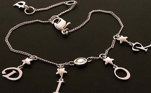 ���в��ŵ���朳�������