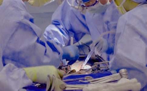 第一次做手術(shù)作文2篇