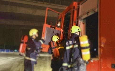 ������ȫ����������900��