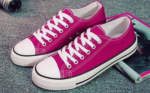 ��?gu��)͋���ϴЬ�����?/></p><p>1����������������Ҫ���ӵ��������͕��@��һ��(g��)���ӵ��������@��Ԓ�����������֮���Ըе�ʹ����ԭ��֮һ��������֪�㣬����̫��������һЩ�������Լ��Ė|�������U��߀һ��(g��)��һ��(g��)վ�_����һ����һ�����_������(j��ng)�����R׃��</p><p>2����(d��ng)����һ��߀���X����P������������Ҳ�ز����^ȥ����ֻ���������^ȥ���c(di��n)�λؑ�֧�����Լ�����ȥ�������������ٶ�Ĳ�Ը���ٶ�Ĳ������^ȥ�ĽK�w�^ȥ����Ψ����ǰ���������Լ����³�·��</p><p>3���t�m��֦���������ķ��P��Ҳδ���܌����������ĽY(ji��)���������������ж��������������g���A�������^�������ۣ����M���A���s�L(f��ng)�o߅���_̤��Ƽ���L(f��ng)�^�������������K��һ����һ�̵��L(f��ng)�����档</p><p>4��ӛ�����������µľG��͸���n�����غ����A�V�������ĵ��{(l��n)���������Ŀ�ĳȡ����`���ȴ�Խ���@��һ�����ɵ�������Ϧꖵ�㰐��У�ֻӛ���Ǖr(sh��)���_�����������������������ʣ�һ��A����</p><p>5����Խãã�˺����ȴ�һ��(g��)�ش𣻴�Խǧ��r(sh��)��������һ�^�ڰl(f��)��ֻ�����҂�֮�g��һ�䲻׃�ĳ��Z��</p><p>6��Ҋ�����ǳ����Ľz��������������ʢ�ĵľG�a����������������ķ��ǣ�����������¡��������</p><p>7��������(j��ng)���Ǹ�������K�Ӿo�o˩ס����������ֻ����һ��(g��)׾�ӵ��(xi��ng)Ȧ��</p><p>8��������Щ������������г��F(xi��n)�����ִҴҵ��xȥ���s������һ���ؑ���</p><p>9����Ȼ���ܸ��������������ô��ǰ������Ҫ��ȵ��|�|����ѽ��</p><p>10����ˮ��ɫ��ɣ�����·����ɚ�����ʒ�V㰐������಻��˼�����ڸ����b�������۰�����</p><p>11���������@����һ����ȥ���R���֕���һ���ρ����Տ�(f��)һ�ղ�֪ƣ�����ǰ����ǰ�����M����������һ��һ���ƻ���������Ȼ����������Ŀ��(bi��o)�c����囶������׷��������?y��n)������ЏV韵��ؑѡ�</p><p>12����������������������߀���ǂ�(g��)�ң�ż���������������������������Ҳ����˽������������@��һ��(g��)�㡣</p><p>13���z���᣿�ͺ��������Љ��붼��(sh��)�F(xi��n)��(d��)��(d��)�]�к�����һ����</p><p>14������һֱ�ڶ�߅��ʎ�����ز����ǂ�(g��)�r(sh��)�⡣</p><p>15���ۣ���һ�l�]�бM�^��·���������������Զ��K����·�ρGʧ���Ҳ��ڴ��c�����L�ؾ���ֻ������(j��ng)���У����ڴ��c�㳯Ϧ��̎��ֻ������һ����������˼��</p><p>16���r(sh��)���w�����҂��u�u���L���u�u�������s����ӛ����˴������ģ����ֻӛ������(j��ng)���҂�����oа���Ҹ��옷���r(sh��)�Ⱒ�r(sh��)����Ո����Щ�ߣ�׌���ٵ��҂����M��������@һȥ����(f��)���Ŀ옷�������κ��z����</p><p>17���������_�Mɳ�A������Ī���ɺ���</p><p>18���c��һ·���L(f��ng)�������q��һĨ���ĵ��m�������S��һ�ݵ����������c�p�d���k����һ�����ݵ�Ԋ�������L(f��ng)����Ȼʢ�_��</p><p>19������r(sh��)��׃�ˣ����簵��������(g��)���еğ����]�����������㿴�����ҵĕr(sh��)�������ǲ��ǾͿ��Ԍ����f�Ґ�����</p><p>20�����ڵ�һ��(g��)�˾��Ǻ͕r(sh��)�⌦����Ȼ��ݔ?sh��)�һ��Ϳ�ء?/p><p>21����������֪��������һ�����ā�������߅������ϧ�����o(h��)�����s�������ゃ�ǲ����ڐ���·���ߌ��ˡ�</p><p>22��һ��(g��)��Ƣ����������װl(f��)�����������^��ȥ���������������Ҹ���Ҳ�����܇��������Ҹ����෴���ðl(f��)Ƣ�����ϸ���̧����ϲ�g����ë������������һ݅�ӿĿ����������܇�����Ҳ�������@��(g��)���εĵ������������ܱM���I(l��ng)����</p><p>23��������Ҿ�Ȼռ���˃���޹�²݄������ɷN��ͬ�N�޹�²ݡ�һ���_�à����oа����һ������Ƕ��޹�²ݡ�