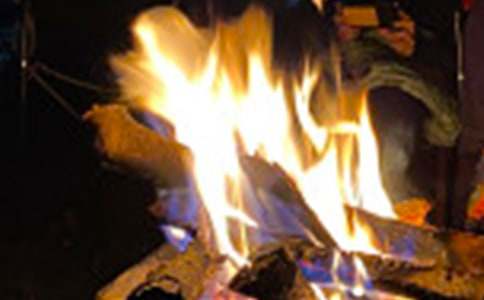 �옷���������������