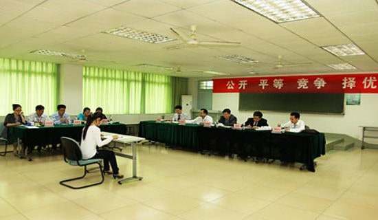 服裝陳列面試自我介紹(精選19篇)